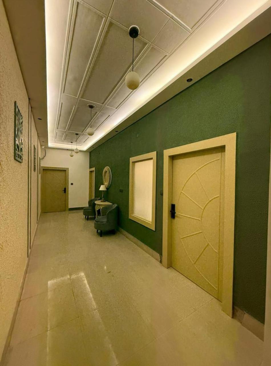 Divine Hotel Karnāl Extérieur photo
